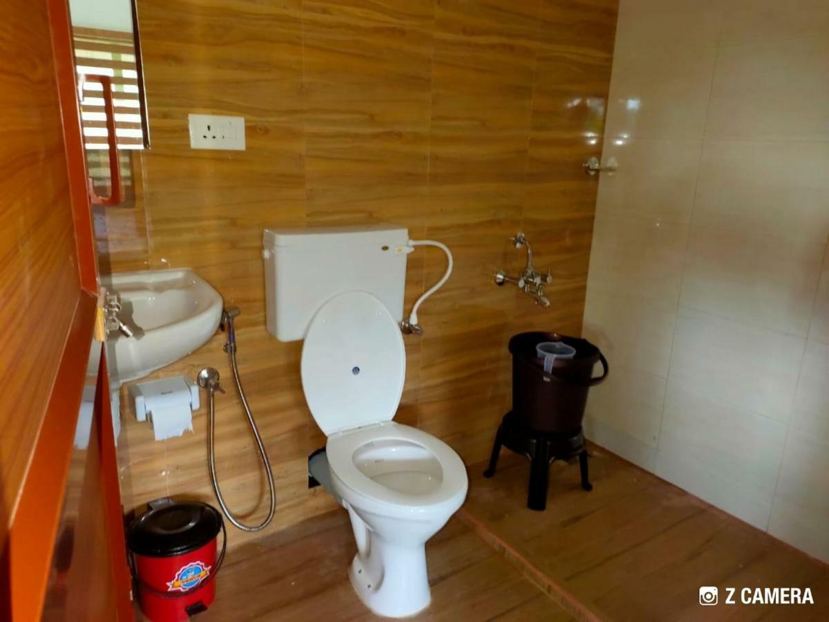 Ferienwohnung Noah'S Nest Tree House Thekkady Exterior foto